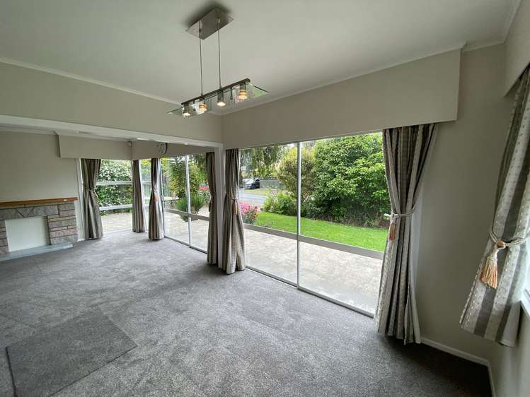 8 Carlson Crescent Silverdale_10