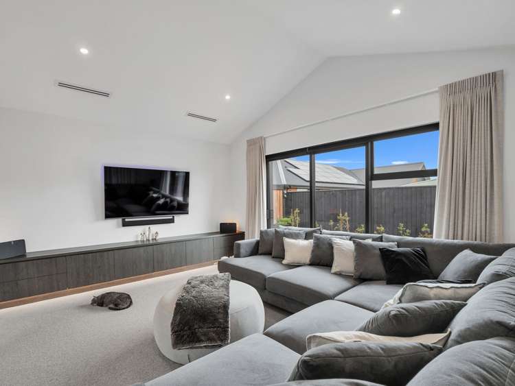 19 Guinevere Drive Lincoln_14