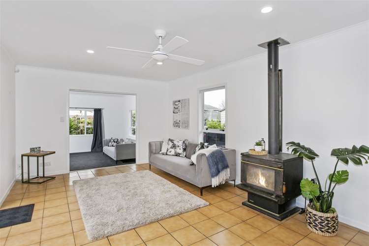 8 Callis Avenue Opaheke_6