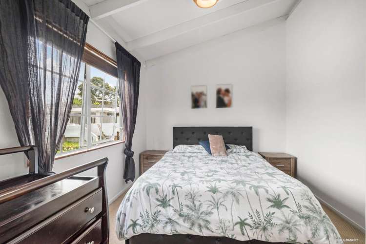 2/56 Nigel Road Browns Bay_13