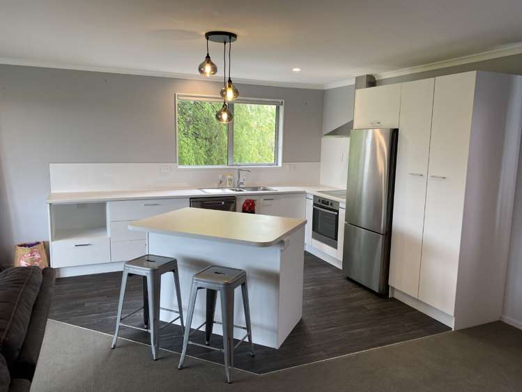 14 Henry Lane Patumahoe_6