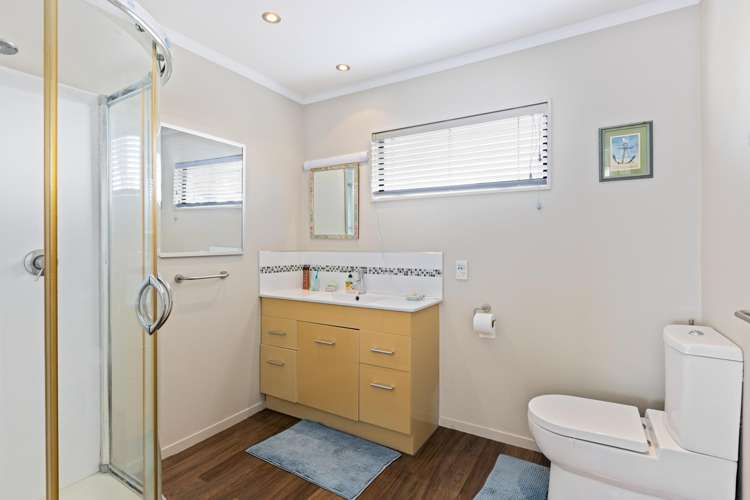 53 Alec Craig Way Gulf Harbour_19