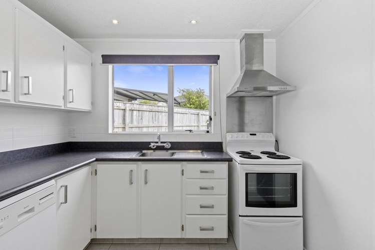 3/6 Awamutu Grove Waiwhetu_4