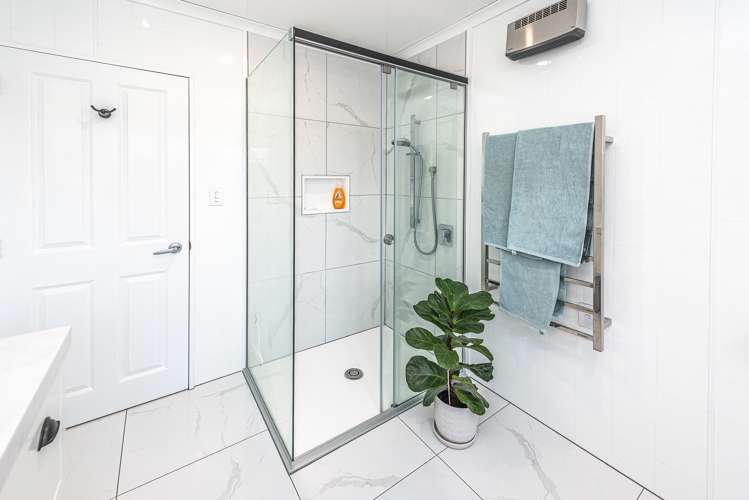 1 Perrett Drive Otamatea_15