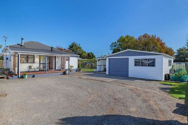 Private Family Living on 931m2