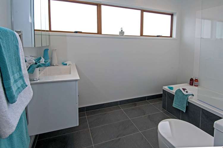 5 Taipari Road Te Atatu Peninsula_10