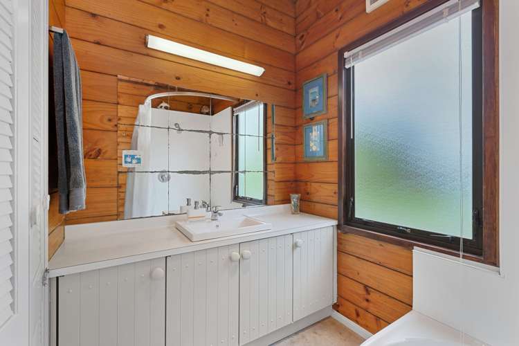 89a East Street Enderley_19