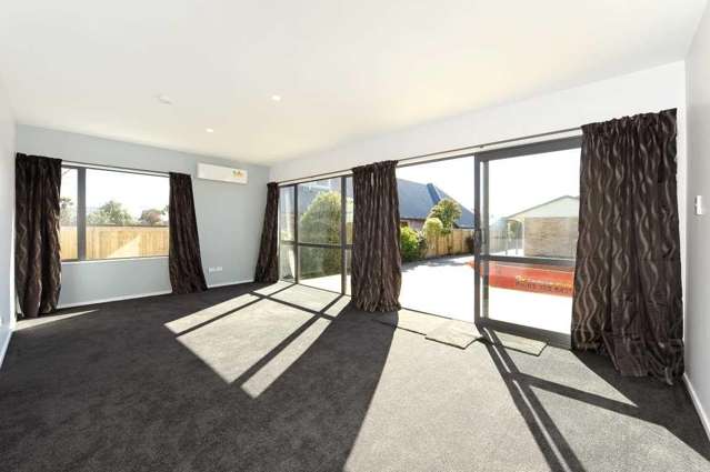 24B Sylvia Street Parklands_3