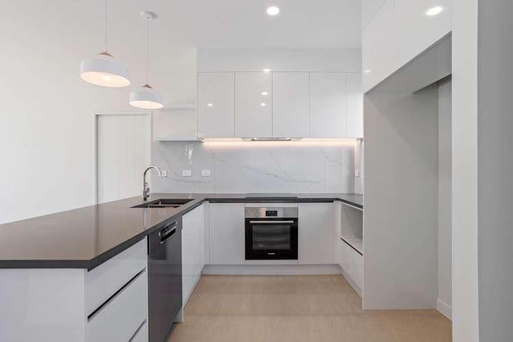 50F Lyttelton Avenue Forrest Hill_2