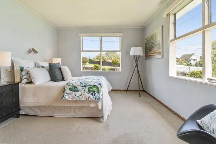 77 Tirimoana Road Te Atatu South_10