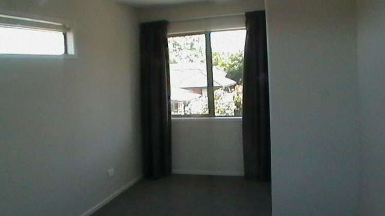 10b Netherby Lane Shirley_8