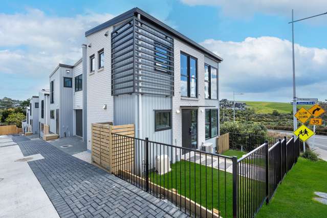 2/1090 Beach Road Torbay_4