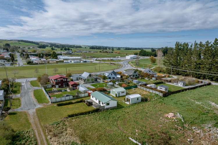 2 Avon Street Lumsden_27