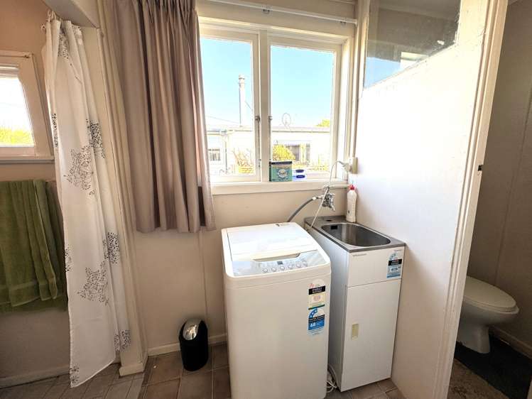 8 Kowhai Street Kaka Point_14