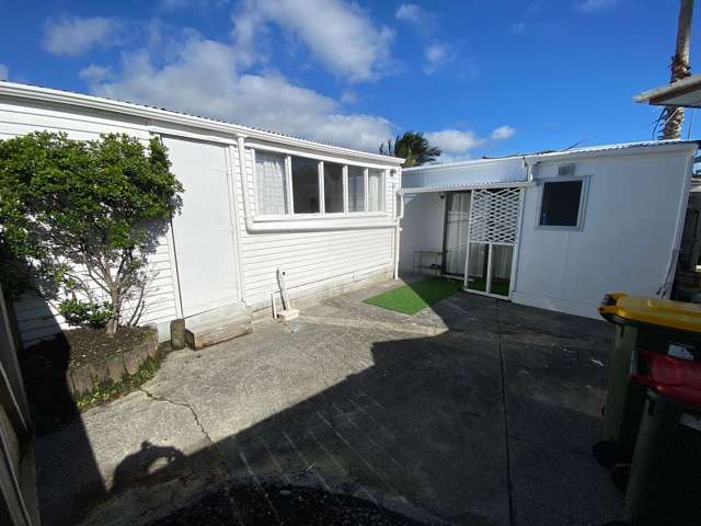 51 Captain Scott Road Glen Eden_2