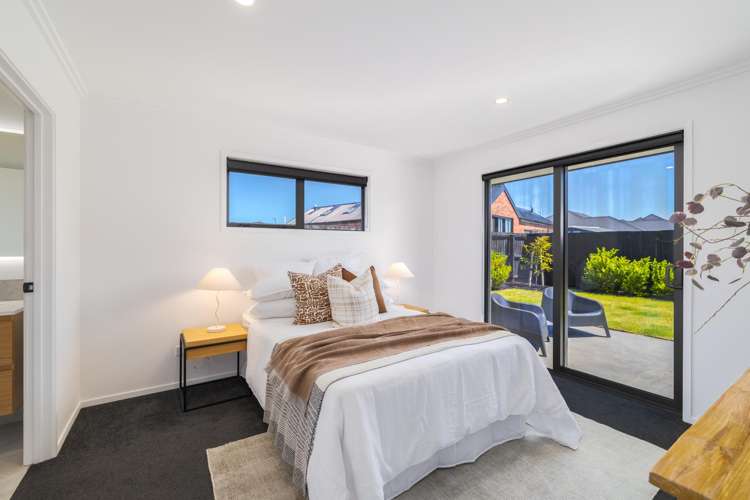 20 Selfe Crescent Burwood_15