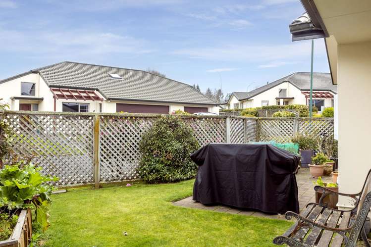 31 Lakeridge Close Rangatira Park_11