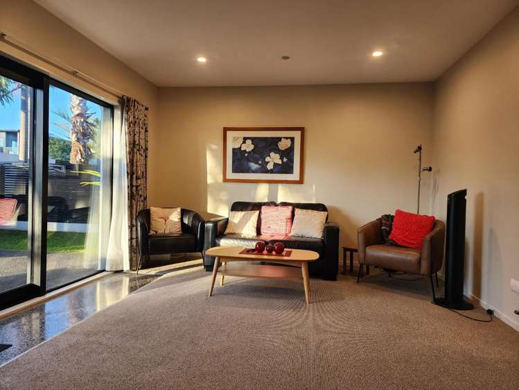 2/1152a South Road Oakura_11