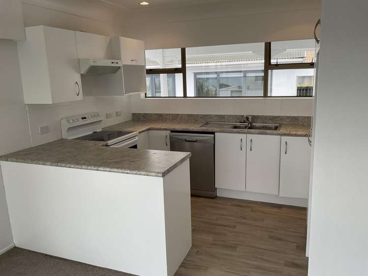 6 Beach Road Manly_2
