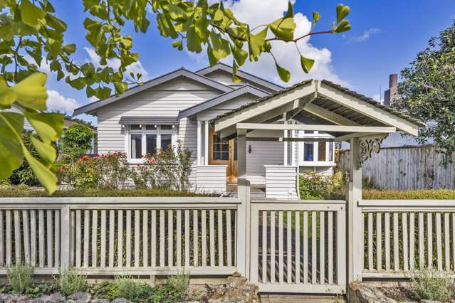 26 Burns Avenue Takaro_2