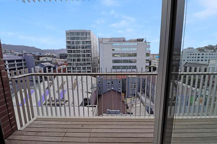 7H/11 Tennyson Street 2185_5