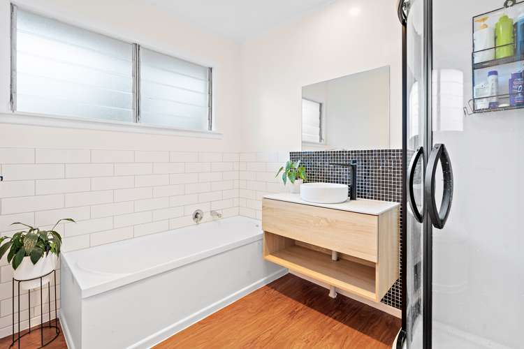 8 Adams Place Kamo_10