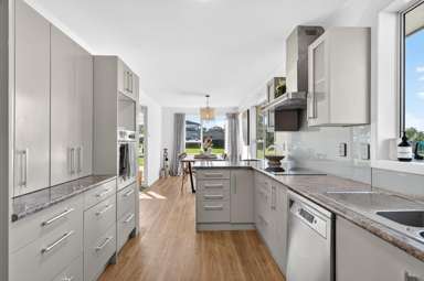 9 Lyttle Way_3