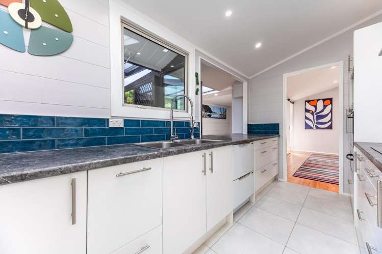 15 Tiromoana Road Raumati South_11