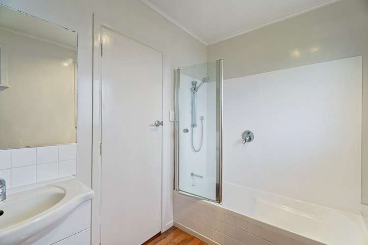 38 Graham Avenue Te Atatu Peninsula_10