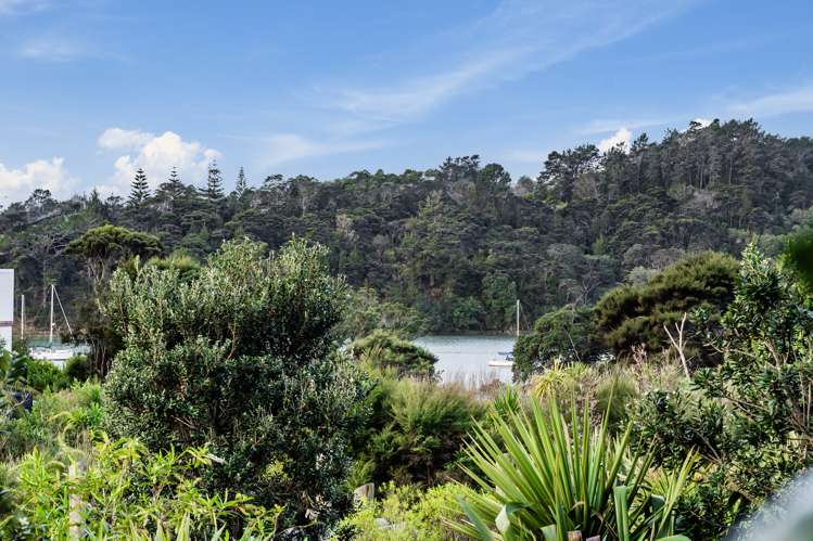 G01/27a Hudson Bay Road Hobsonville_15