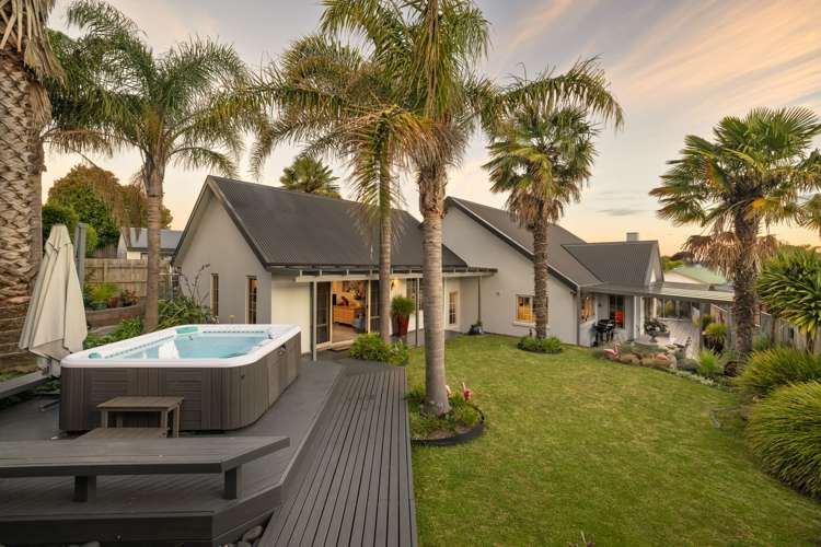 62 Cairns Crescent_0