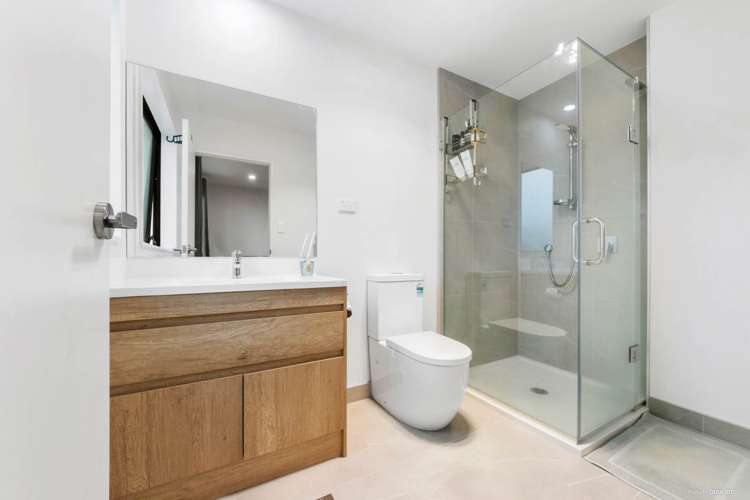 9/25 Vodanovich Road Te Atatu South_8