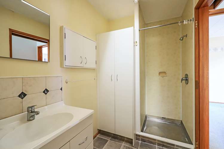 810 Queen Street West Saint Leonards_6