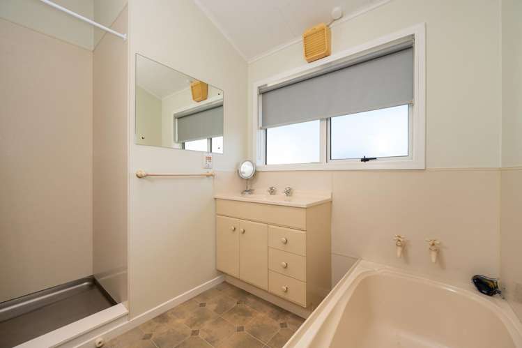 21 Mangarau Crescent Havelock North_12