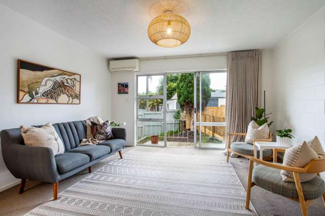 2/20 Hinau Street New Lynn_1