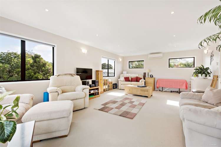 1/555 Beach Road Murrays Bay_9