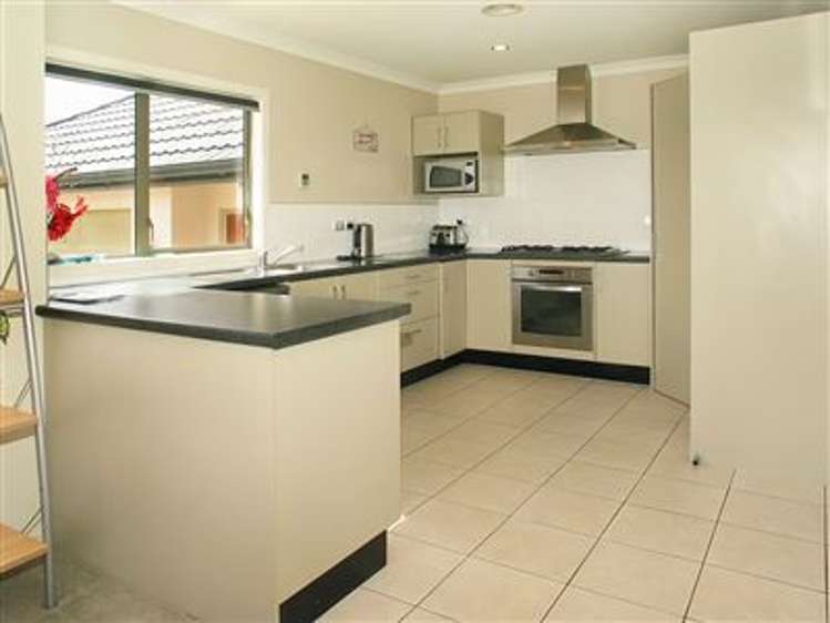 24 Dusky Crescent Aotea_7