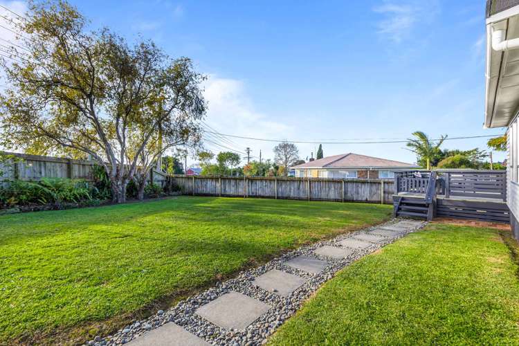 84 Glengarry Road Glen Eden_21