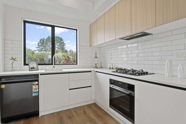 1/2 Whakatupu Road Flat Bush_7