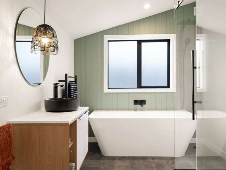 69 Barr Street Kenmure_13