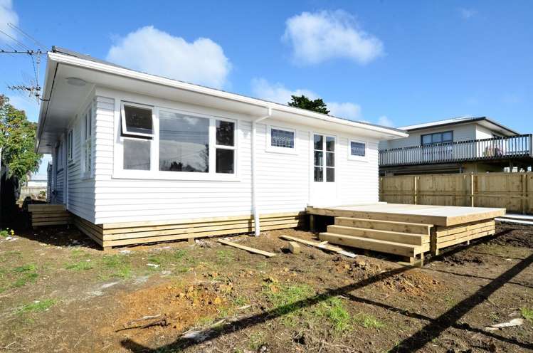 11 Woodford Avenue Henderson_12