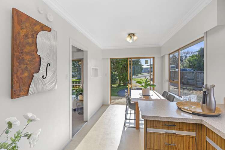 1 Sunshine Rise Raglan_18