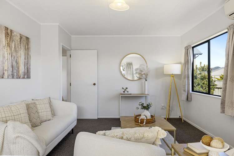 2/10 Koha Road Town Centre_16