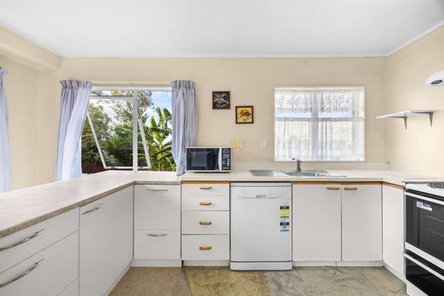 2/34 Rotoiti Avenue Pakuranga Heights_4