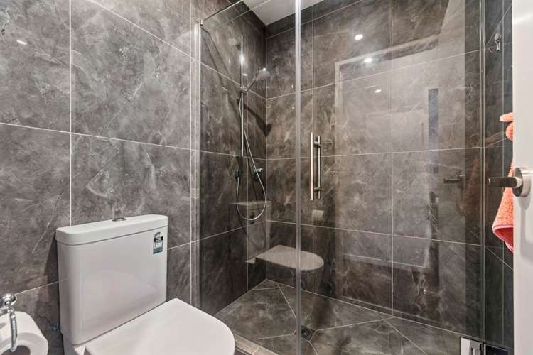 5a Mcquoids Road Flat Bush_18