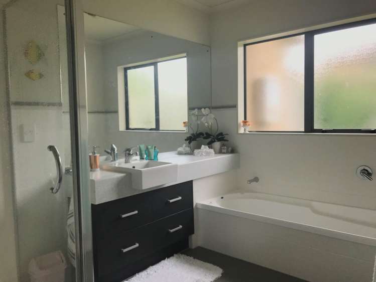 18 Pine Harbour Parade Beachlands_8