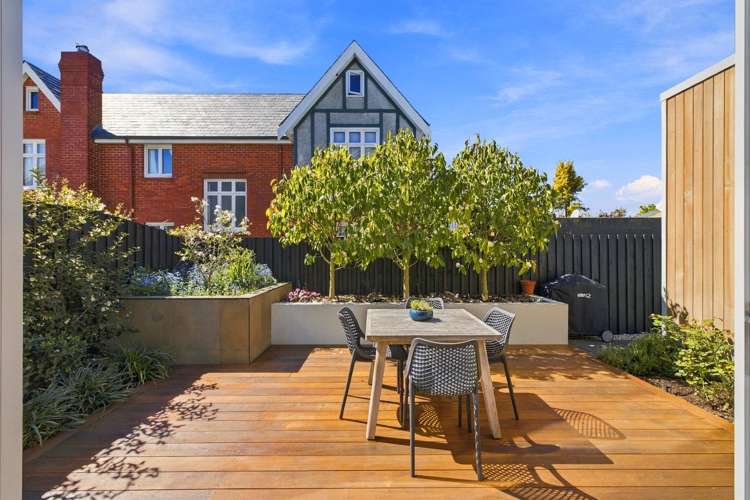 3/130 Office Road Merivale_16