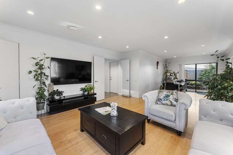 8 Scotsmoor Drive Wattle Downs_3