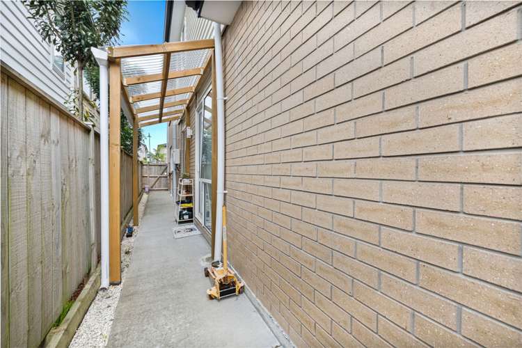 5 Carrickdawson Drive Flat Bush_26