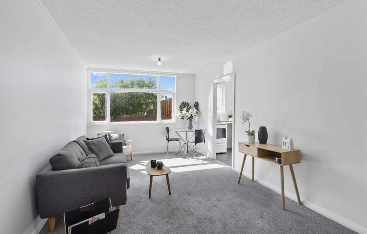 1/10 Angus Avenue Berhampore_2